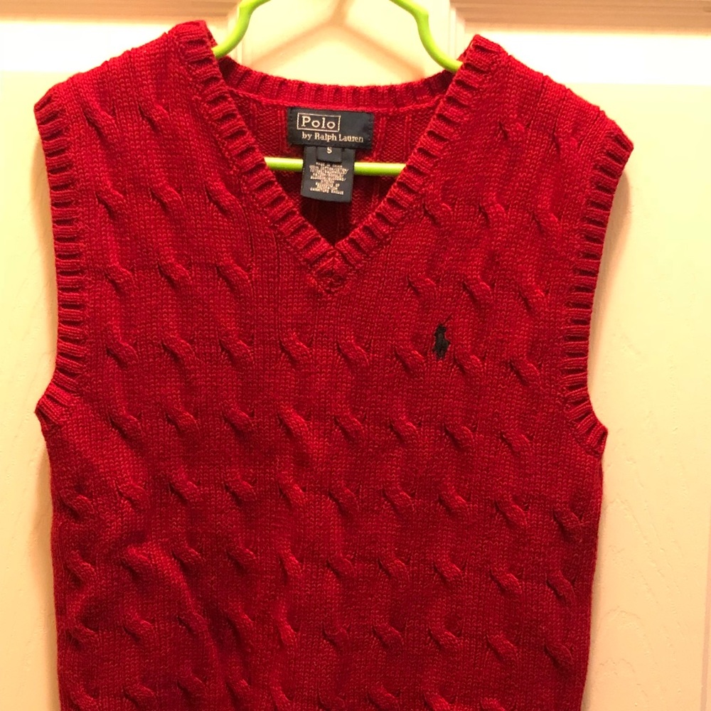 Boys size 5 Ralph Lauren sweater vest.